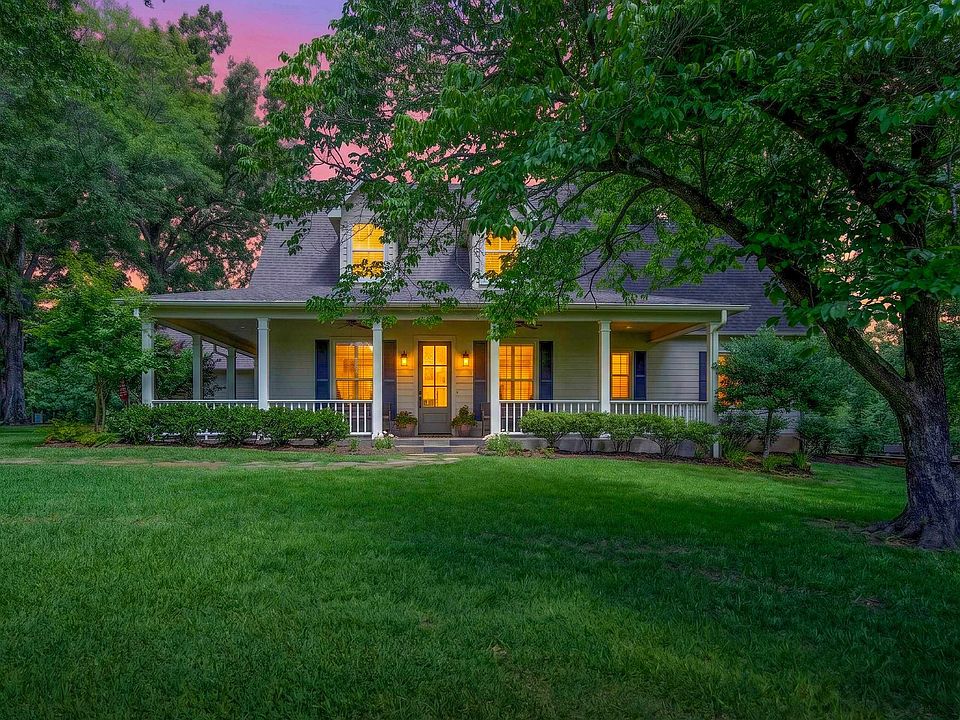 1st image of 2821 Graystone Rd