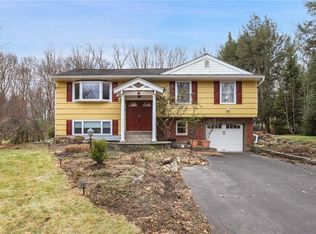 2 Castle Dr, Spring Valley, NY 10977