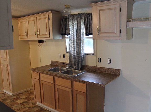 4th image of 115 Private Road 8019