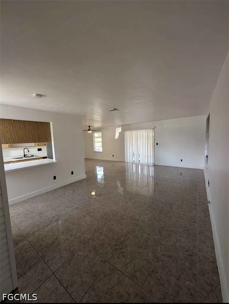 2 bed, 1.0 bath, 1100 sqft, $1,650 — Photo 3