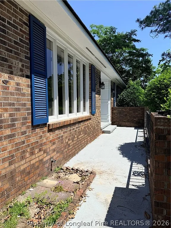 Building Photo - 425 Dunmore Rd