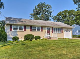112 Arrowhead Park Dr, Brick, NJ 08724