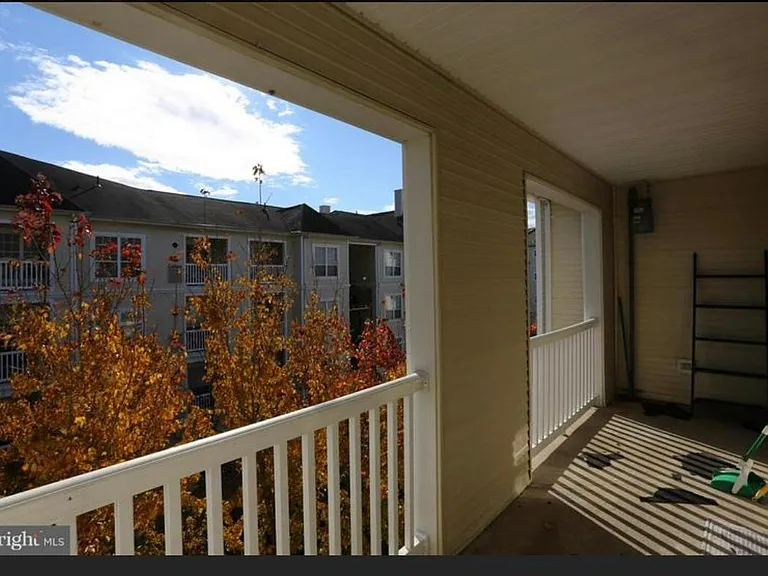 4551 Strutfield Ln — Photo 11