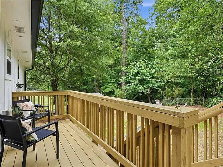 3270 Belfort Rd SE — Photo 33