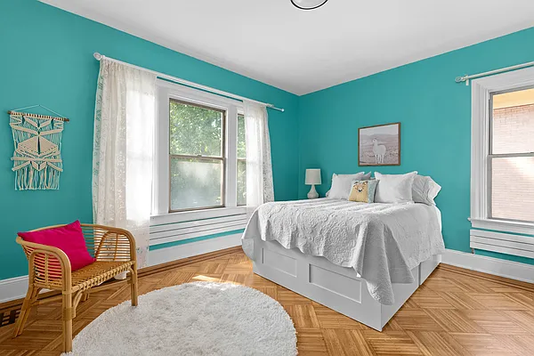 Sold by Compass | media 10