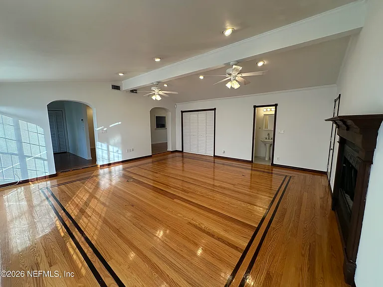 4690 Homestead Rd — Photo 4
