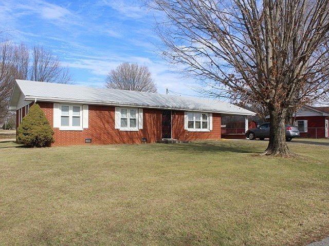 1st image of 831 Eastside Dr