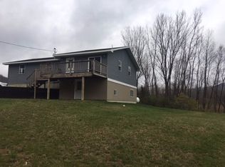 2905 Winnebago Rd, New Albin, IA 52160