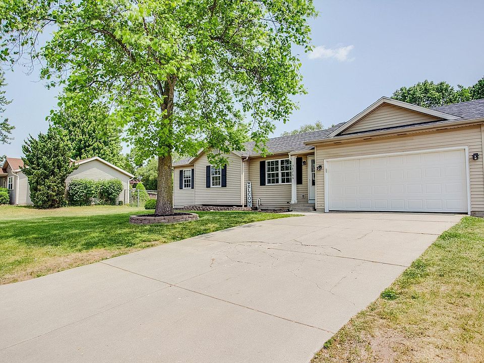1st image of 56766 Meadow Glen Dr