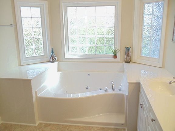 Heated, Jetted master tub