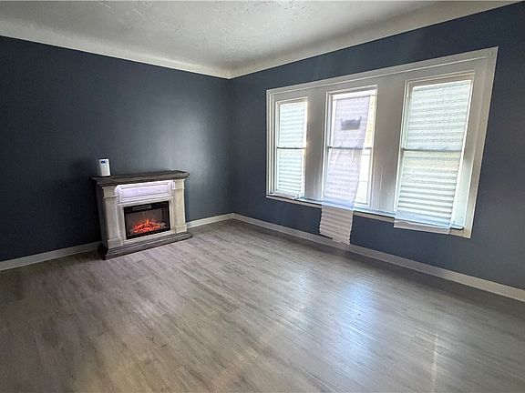 4th image of 3178 W 54th St