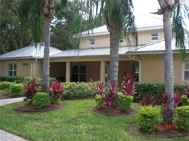 4570 Pinebrook Cir #304 — Photo 18