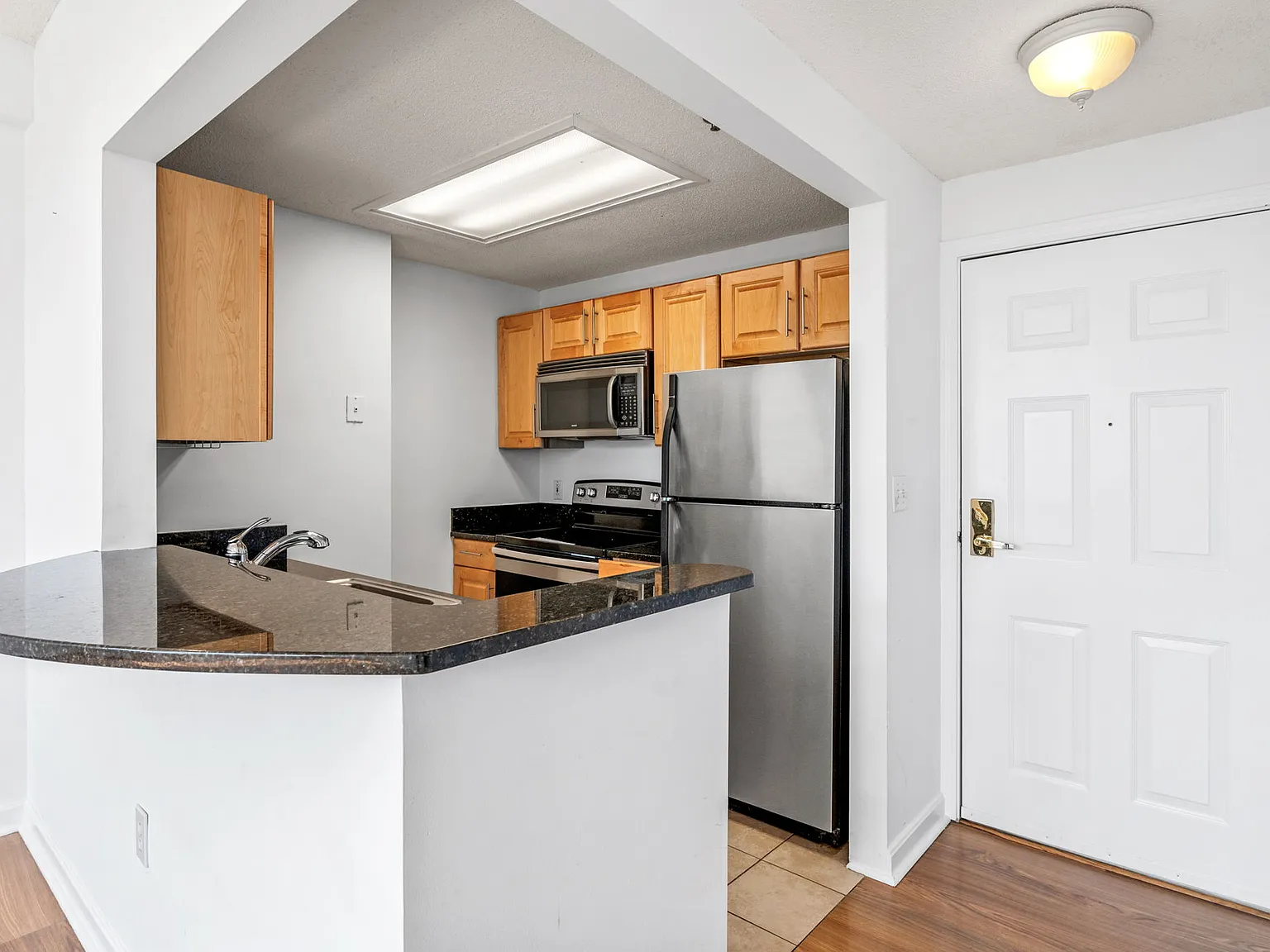1 bed, 608 sqft, $2,895 — Photo 3