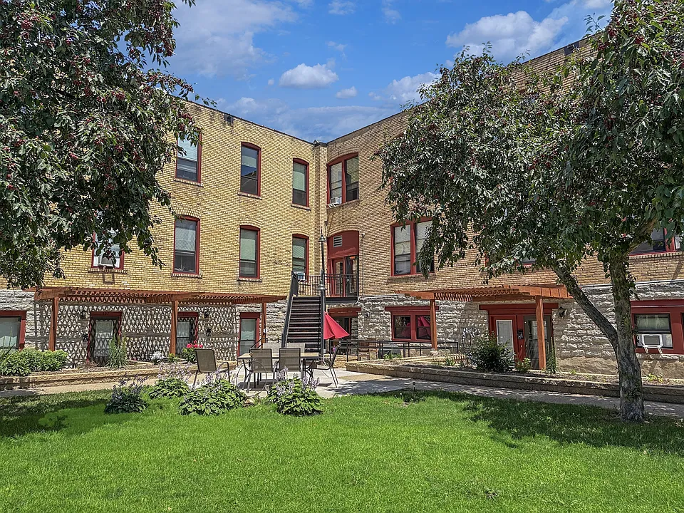653 Artist Lofts