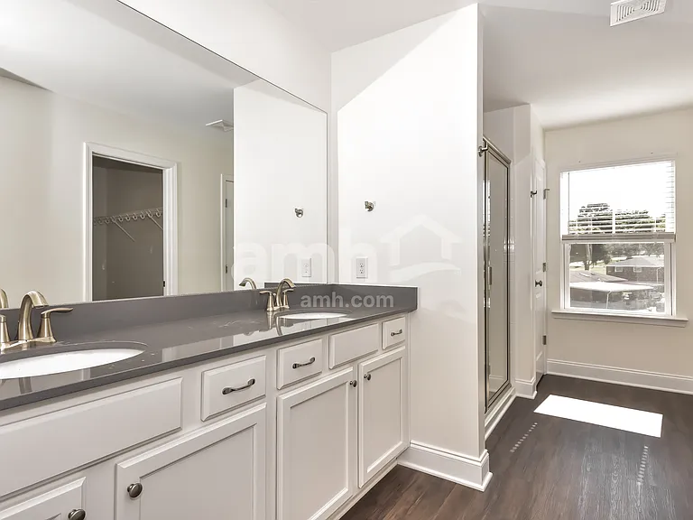 906 Ronnie Rd — Photo 13