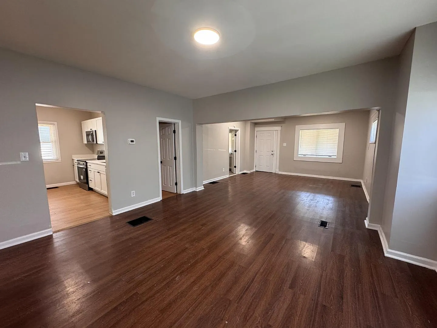 1024 N Lasalle St — Photo 3