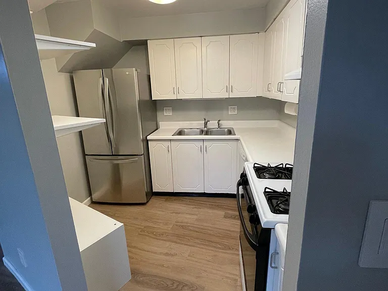 1142 S Mason Rd — Photo 11