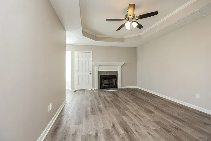 3 bed, 2.0 bath, 1229 sqft, $1,875 — Photo 3