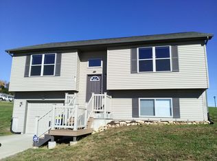 102 Taylors Xing, Union, MO 63084