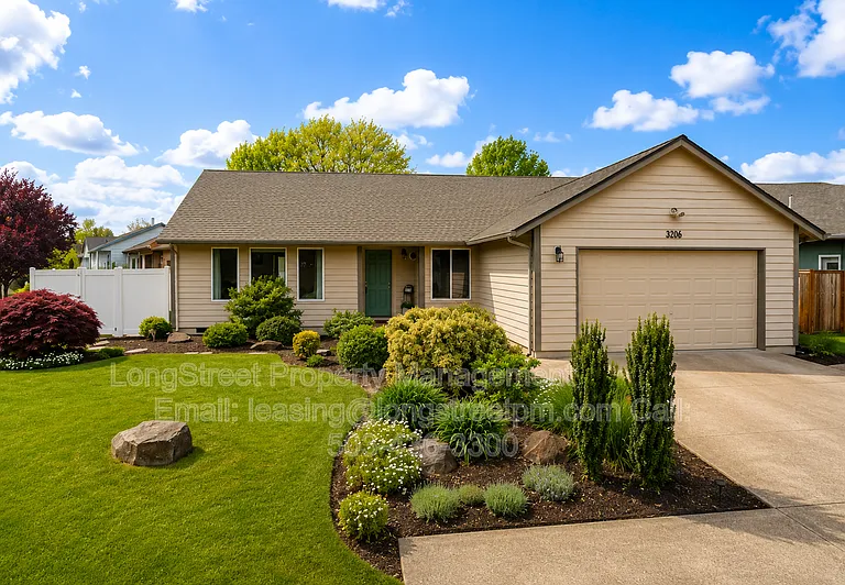 3206 SE Summerfield Dr — Photo 1