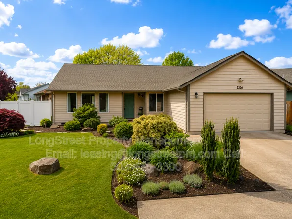 3206 SE Summerfield Dr, Corvallis, OR 97333