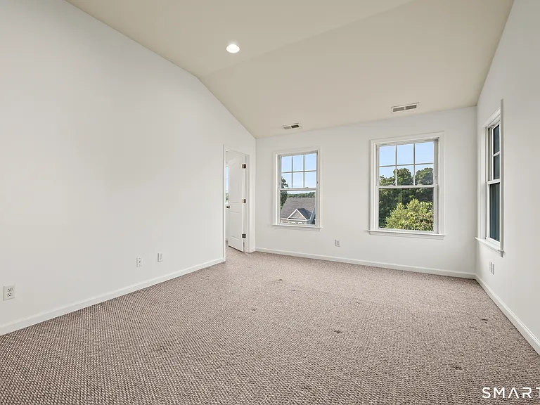 5 Rolling Hills Dr — Photo 33