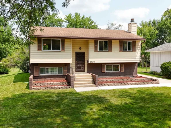 1408 Hampton Ln, Schaumburg, IL 60193