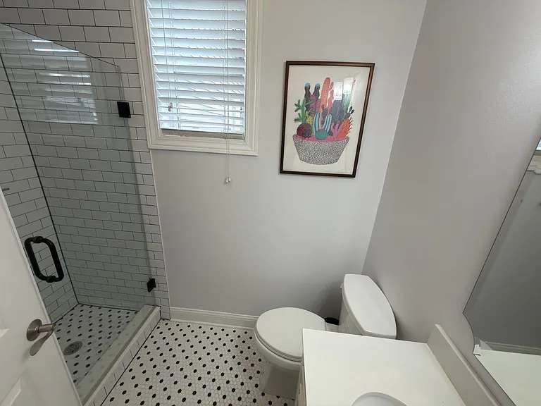 1508 W Erie St #2 — Photo 17