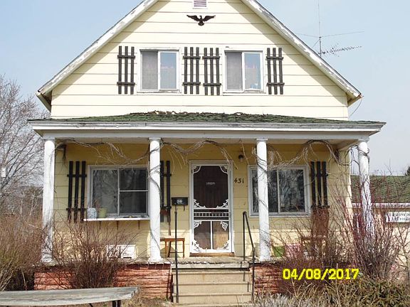 3rd image of 429 W Broadway Ave