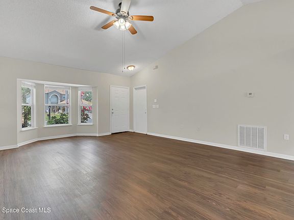 4th image of 257 McClain Dr