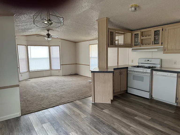 895 E McNeil Rd #15 — Photo 7