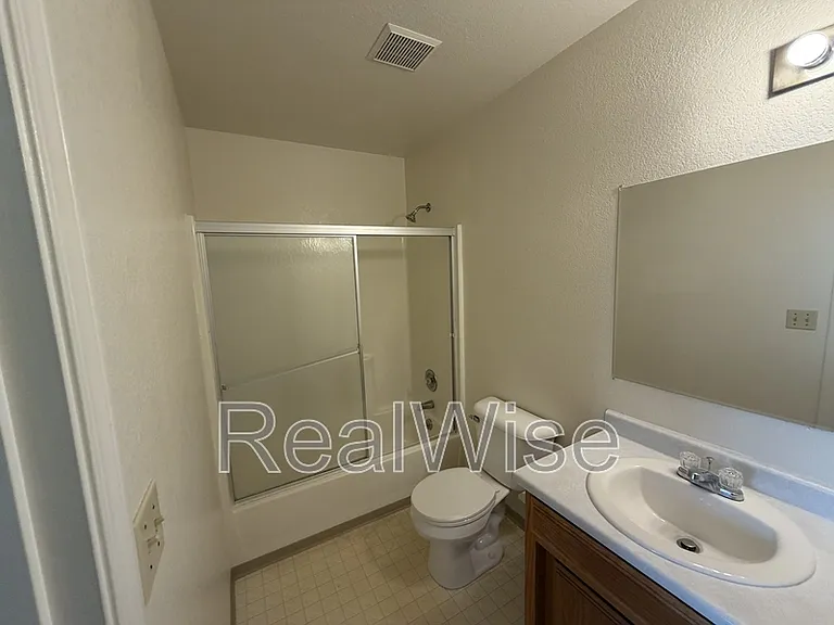 2141 NW North Hill Dr #B — Photo 29