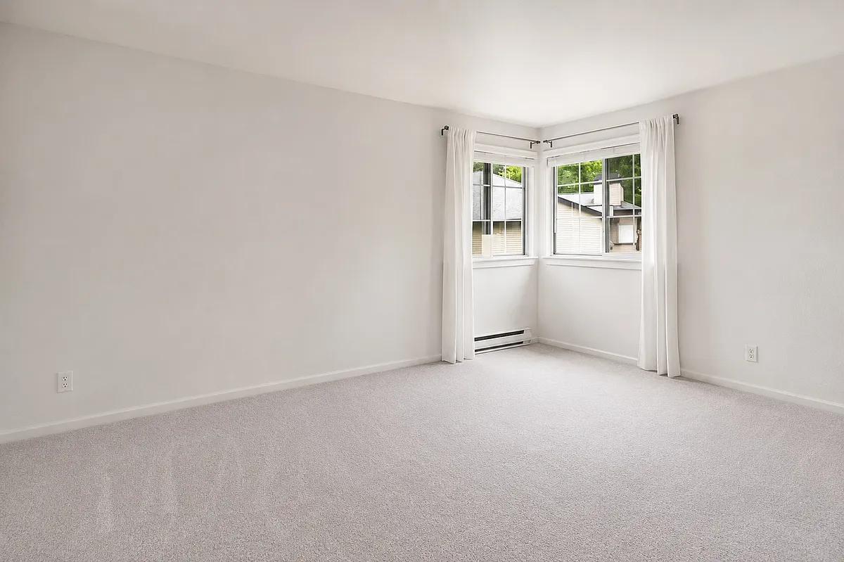 Building Photo - 215 9th St #D302