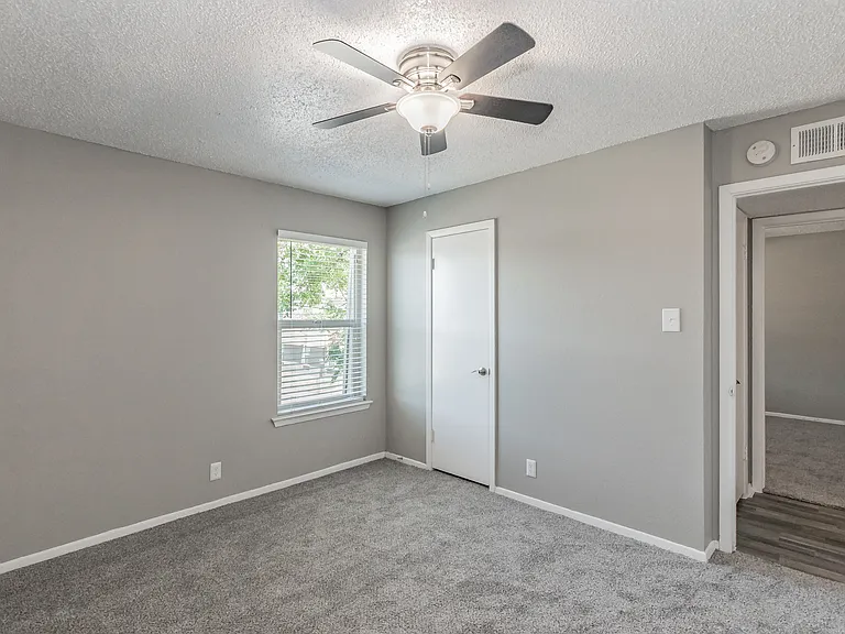 Davis Park Apartments — Photo 59