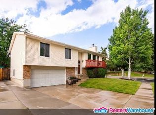 9798 S Yorkshire Dr, South Jordan, UT 84095