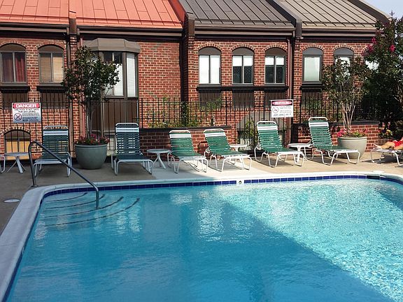 Swimming pool included