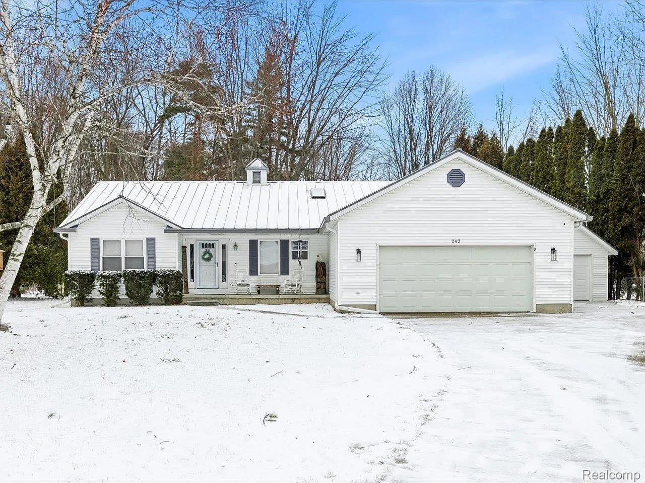 242 Forest Ln photo 1