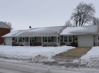 712 E 19th St, Sterling, IL 61081
