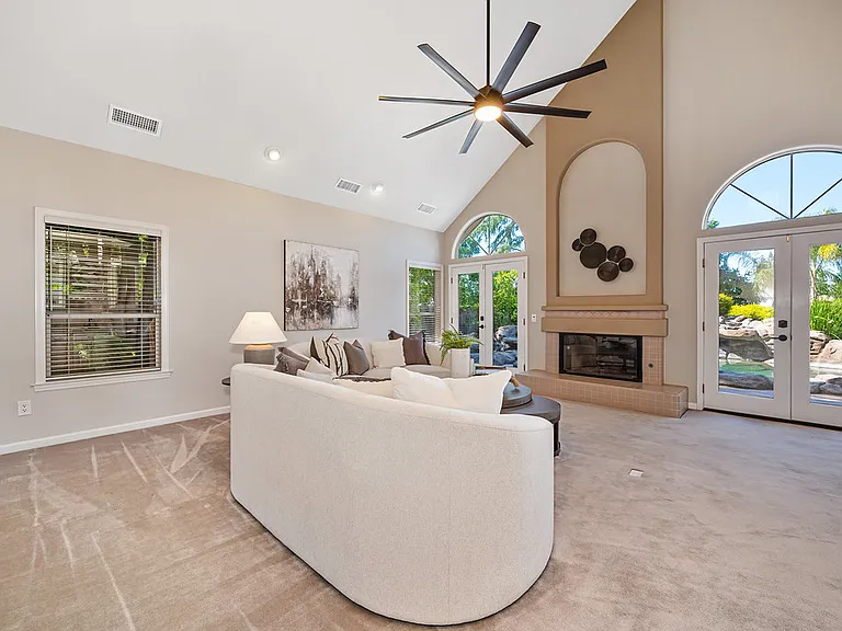 150 Tomlinson Dr — Photo 14