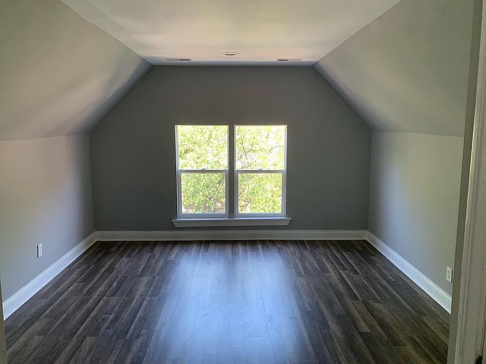 1st image of 1021 W Wellington Ave APT 3