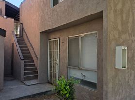 2205 Cedro Ct, Bakersfield, CA