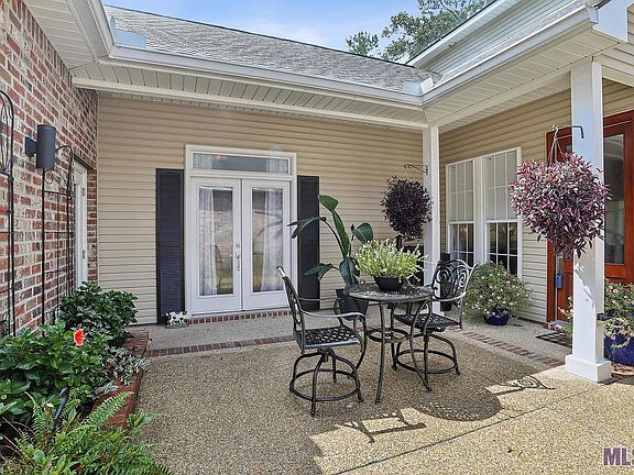 2nd image of 5717 Laurel Hill Ln