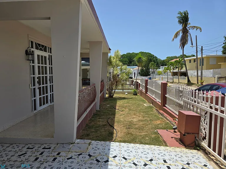 0 Calle 1 — Photo 2