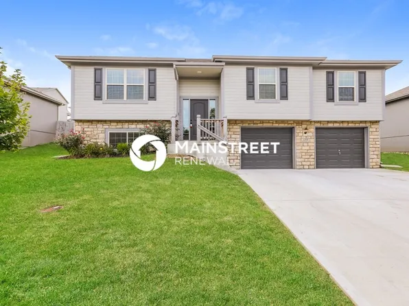 1309 NW Hilltop Ln, Grain Valley, MO 64029