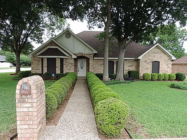 1st image of 4614 Lake Park Dr