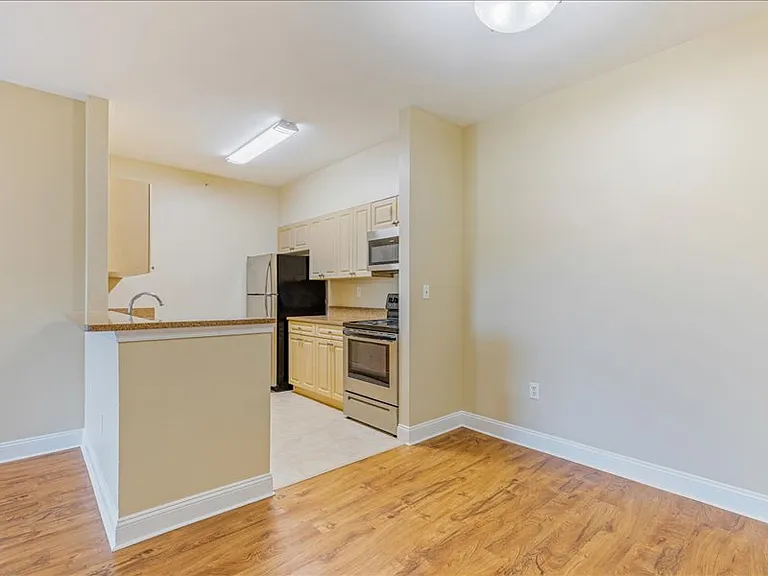 North Pointe Apartments — Photo 95