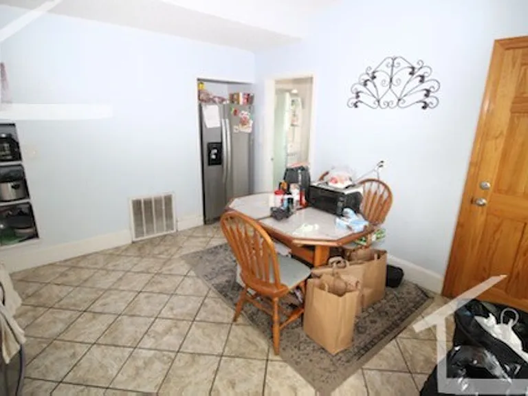 9 Harvard Ter #1 — Photo 2