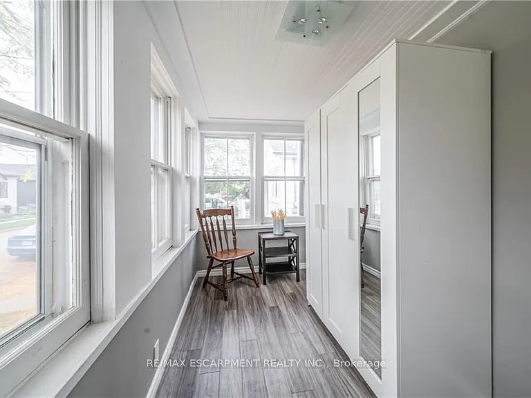 22 Concord Ave — Photo 4