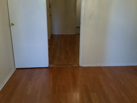 5th image of 347 E 61st St APT 4RW