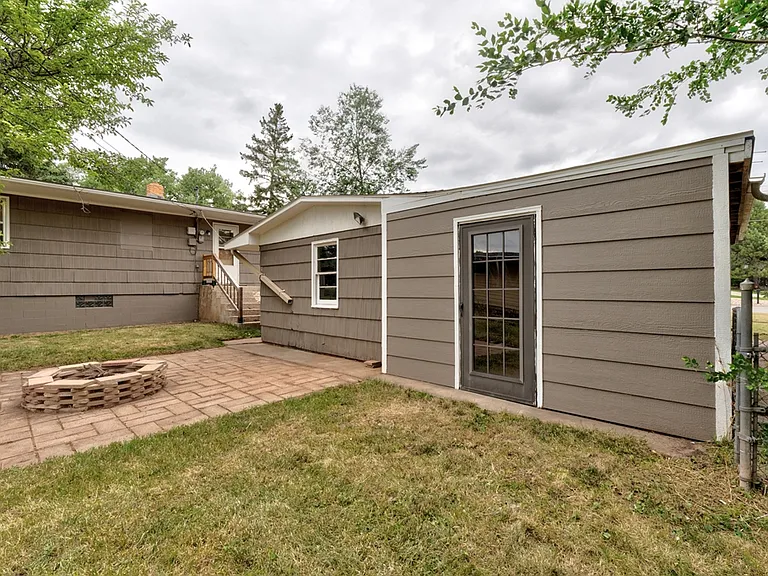 4633 Capitol St — Photo 9